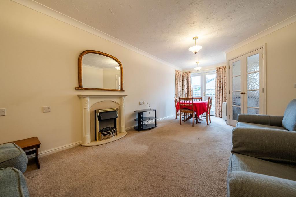 Sitting dining room
