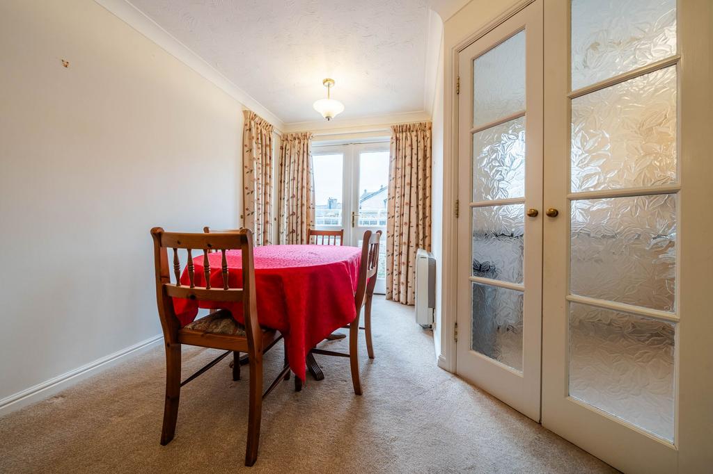 Sitting dining room