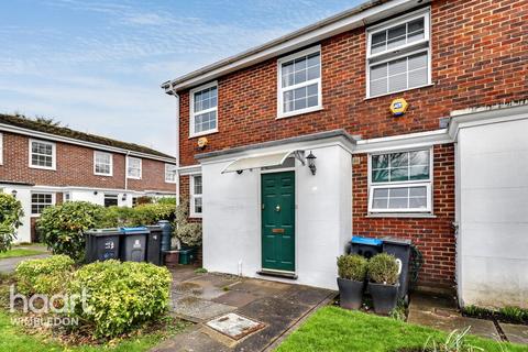 3 bedroom end of terrace house to rent, Spinney Close, NEW MALDEN