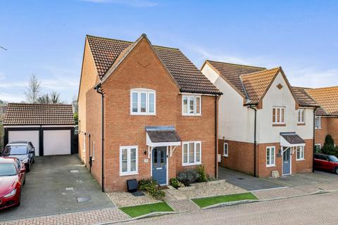32 Arable Drive, Whitfield, Dover, CT16 3FE