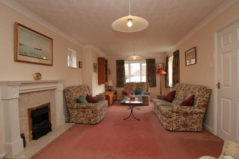 11 Buckingham Drive, Ely, CB6 1DR