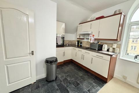 2 bedroom flat to rent, K L S Apartments, 281 Bingley Road, Shipley, West Yorkshire, BD18