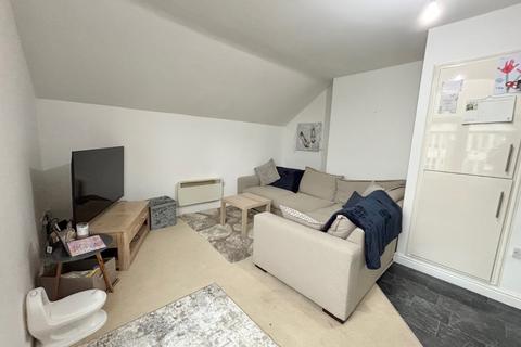 2 bedroom flat to rent, K L S Apartments, 281 Bingley Road, Shipley, West Yorkshire, BD18