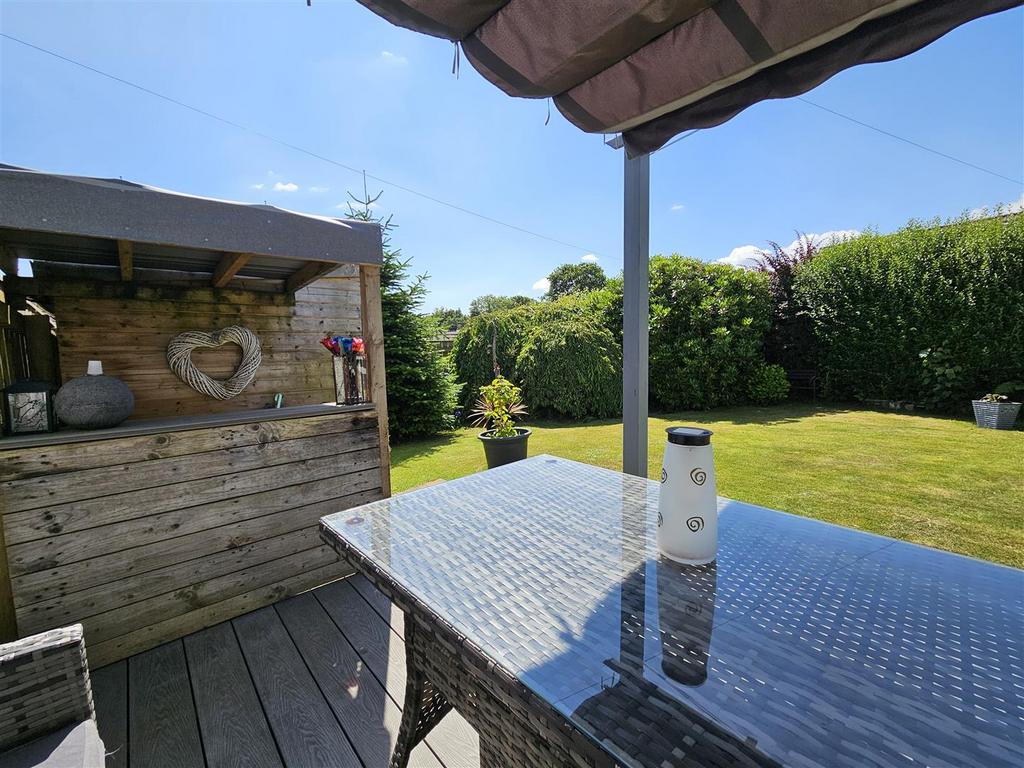 Dine Al Fresco.jpg