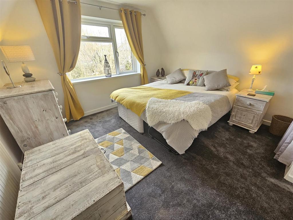 Bedroom 2.jpg