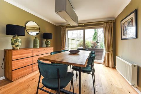 30 Hoadlands, Petersfield, GU31 4PF