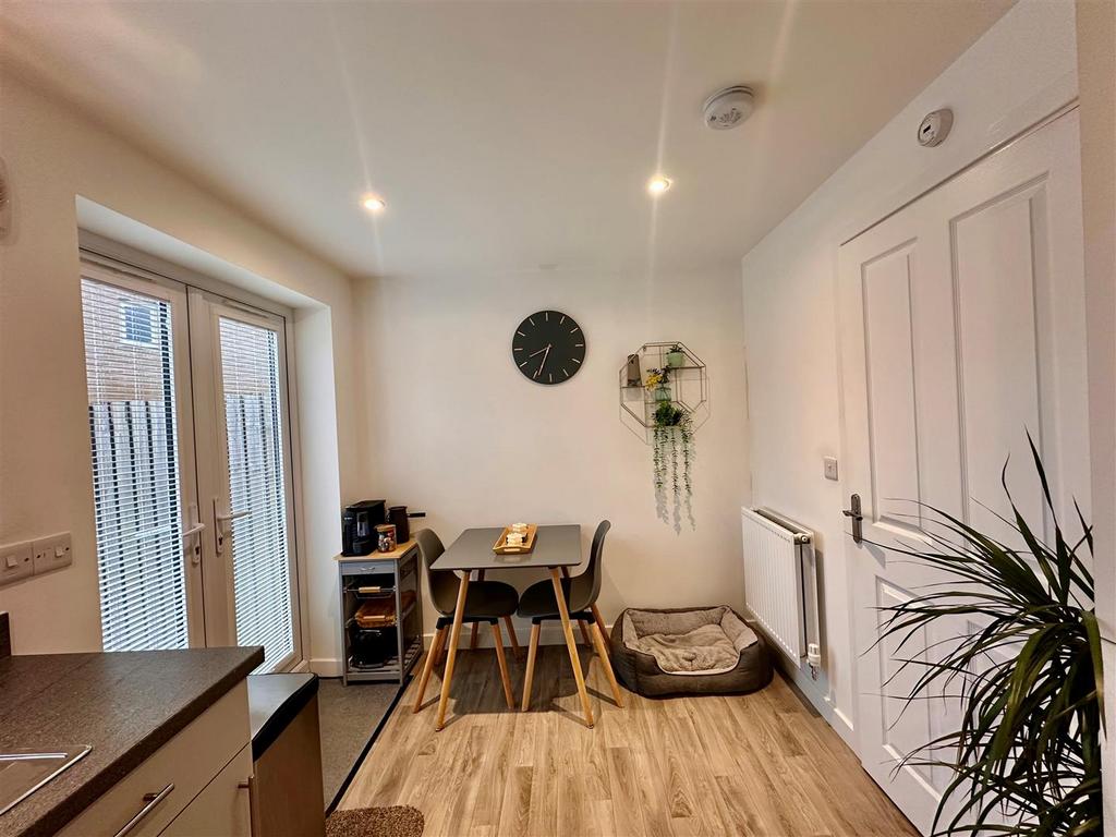 Kitchen 3.jpg
