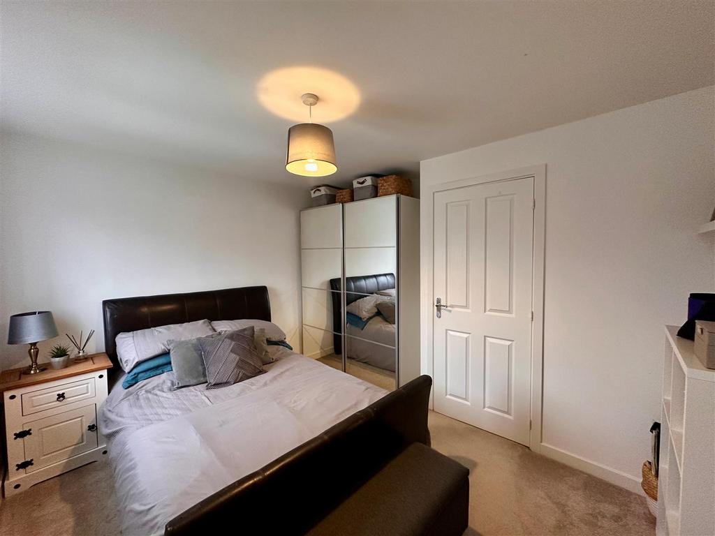 Bedroom 2  2.jpg