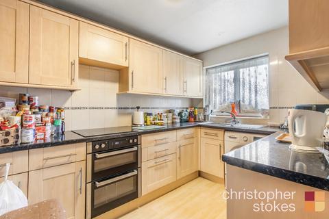 3 bedroom end of terrace house for sale, Claremont, Cheshunt, Waltham Cross, Hertfordshire, EN7 5QR