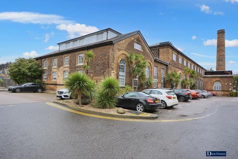 1 bedroom flat for sale, South Block, The Railstore, Kidman Close, Romford, RM2