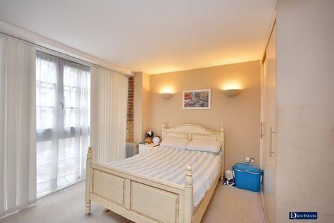 1 bedroom flat for sale, South Block, The Railstore, Kidman Close, Romford, RM2