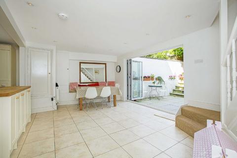 4 bedroom terraced house to rent, Oakbury Road, Fulham, London, SW6