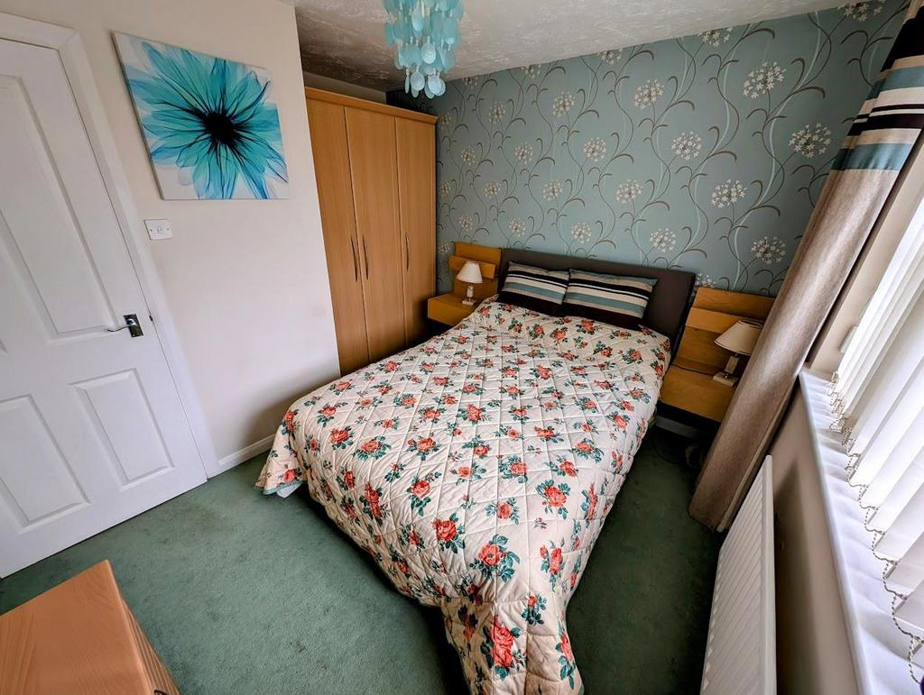 Bed 2a.jpg