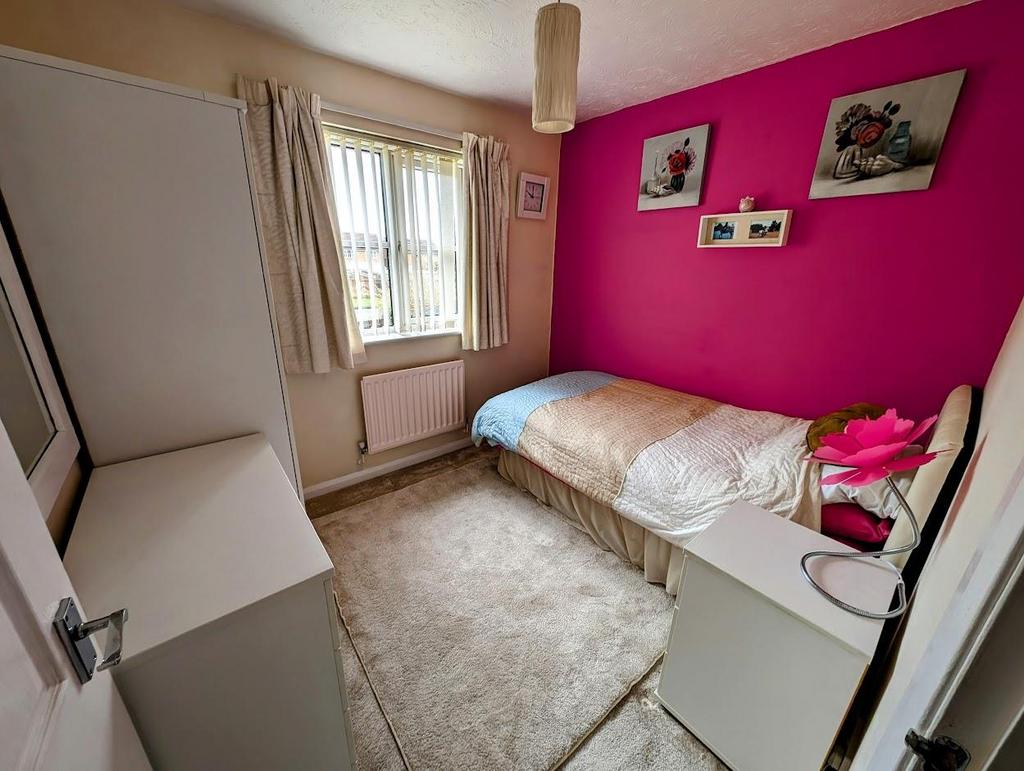 Bed 3.jpg