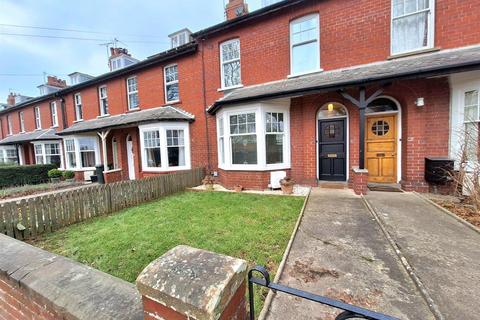 4 bedroom house for sale, Whitby Road, Pickering YO18