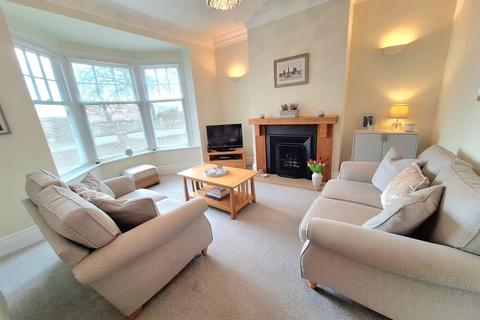 4 bedroom house for sale, Whitby Road, Pickering YO18