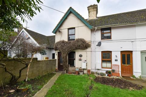 3 bedroom end of terrace house for sale, High Street, Wouldham