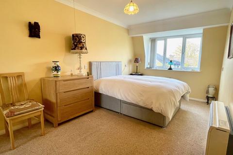 2 bedroom apartment for sale, West Street, Godmanchester, Huntingdon, PE29