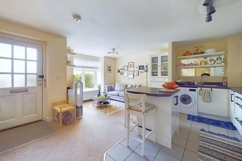 2 bedroom flat for sale, Wordsworth Road, Worthing BN11 3NJ