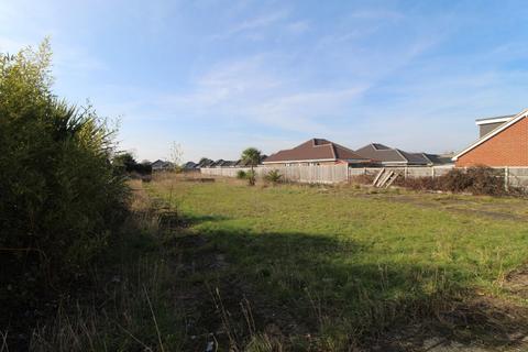 2 bedroom detached bungalow for sale, Jaywick Lane, Clacton-On-Sea CO16