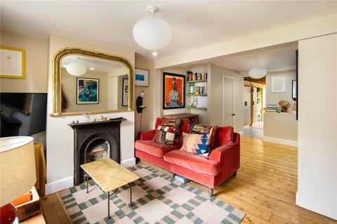 4 Mile End Place, London, E1 4BH