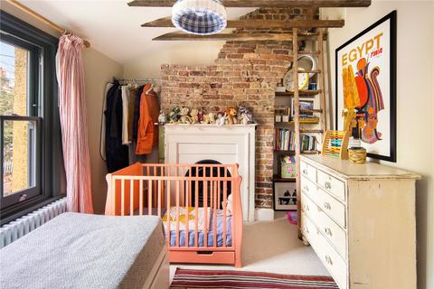 4 Mile End Place, London, E1 4BH