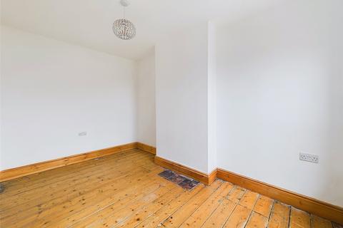 45 Armscroft Road, Gloucester, GL2 0SJ