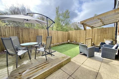 3 bedroom semi-detached house for sale, South Marlow Street, Hadfield, Glossop