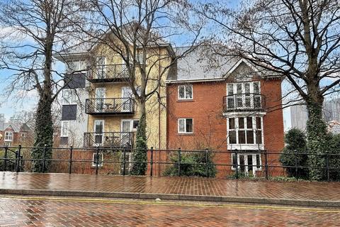 3 bedroom flat to rent, St. Lawrence Quay, Salford M50