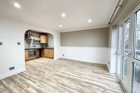 3 bedroom flat to rent, St. Lawrence Quay, Salford M50