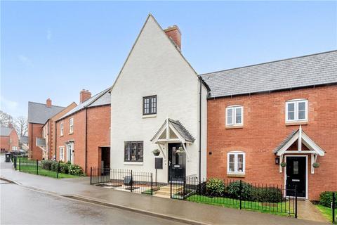 3 bedroom terraced house for sale, Redcar Road, Towcester, Northamptonshire, NN12