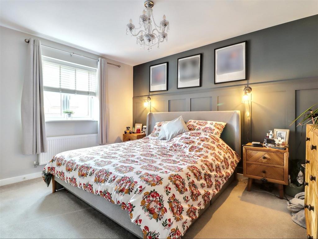 Principal bedroom