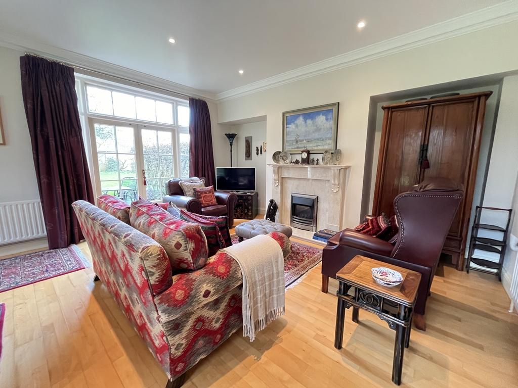 5 sitting room