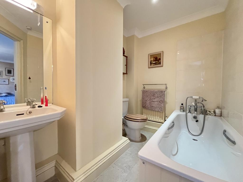 12 en suite
