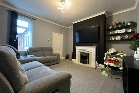 3 bedroom flat for sale, Roseberry Terrace, Boldon Colliery, Tyne and Wear, NE35