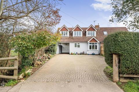 4 bedroom semi-detached bungalow for sale, Castlemans Lane, Hayling Island PO11