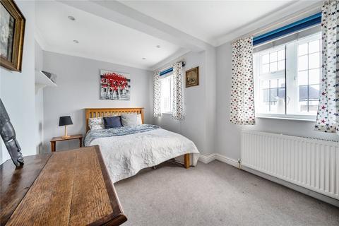 23 Manor Road North, Esher, KT10 0AA