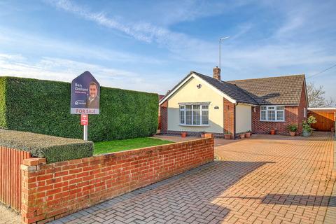 4 bedroom detached bungalow for sale, Braintree Road, Dunmow CM6