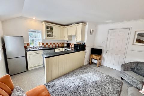 2 bedroom apartment for sale, Victoria Place, Penzance, TR18 4BP