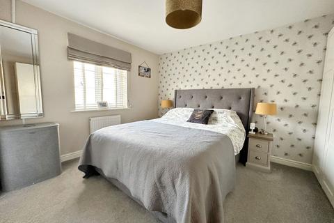 66 Buzzard Road, Calne, SN11 9RW