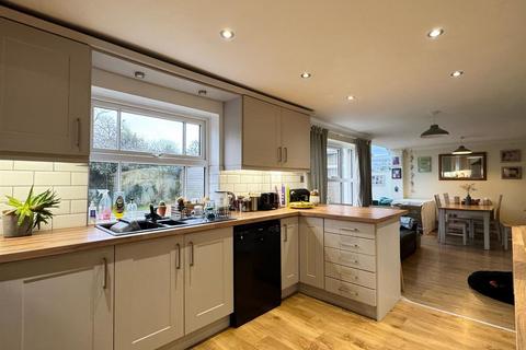 11 Chater Drive, Sutton Coldfield, B76 2BJ