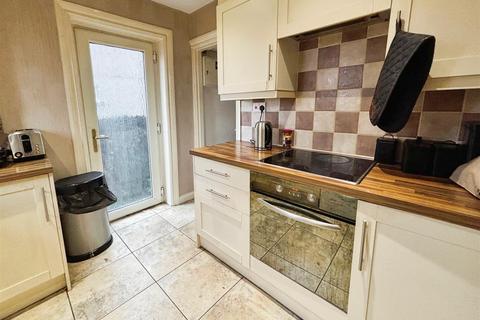 74 Stonegate Road, Bradford, BD10 8BU