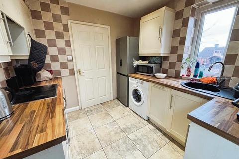 74 Stonegate Road, Bradford, BD10 8BU