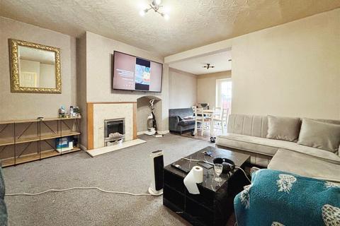 74 Stonegate Road, Bradford, BD10 8BU