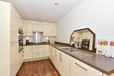 3 bedroom semi-detached house for sale, John Haselden Crescent, Ashford, Kent