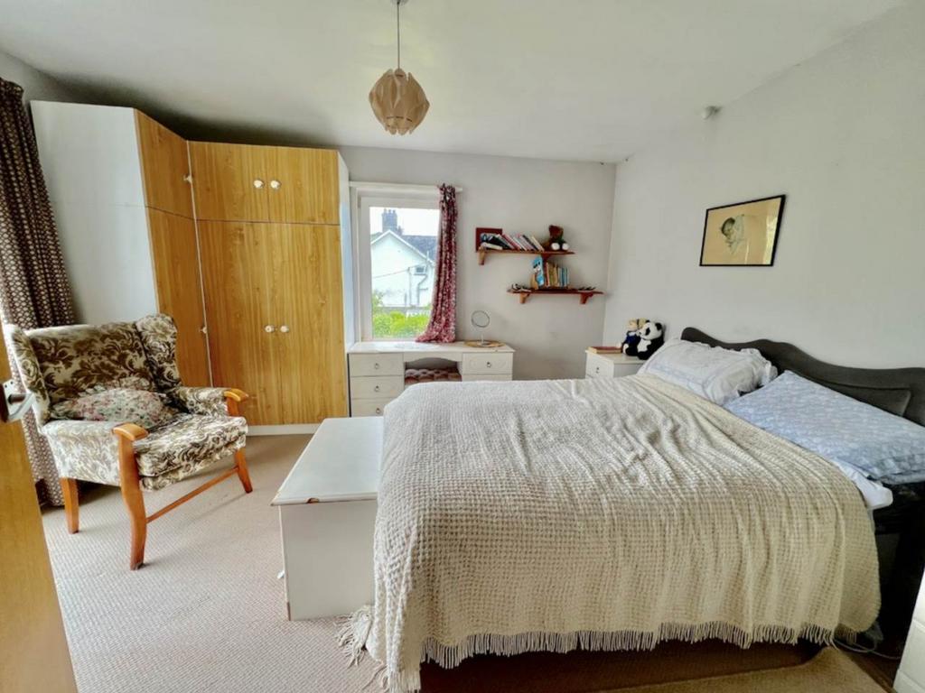 Bedroom2