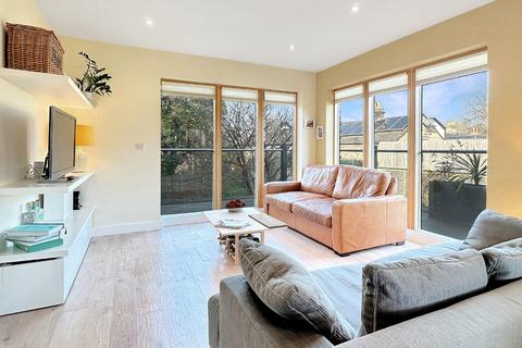 2 bedroom apartment for sale, Long Road, Cambridge