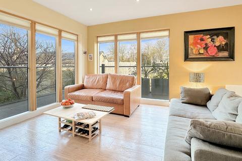 2 bedroom apartment for sale, Long Road, Cambridge