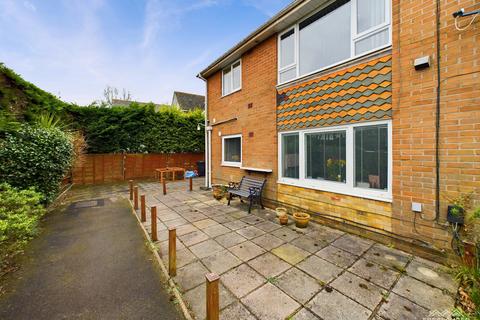 2 bedroom flat for sale, Rees Close, Malpas, Newport