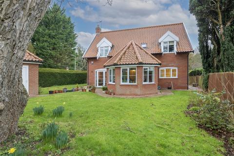 4 bedroom detached house for sale, Lowestoft Road, Beccles NR34